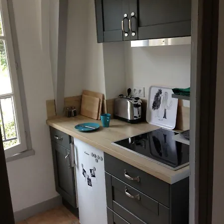Un Petit Nid A Apartmán